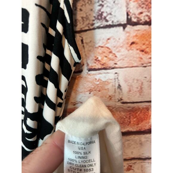 Trina Turk black white cap sleeve silk wrap dress ring closure women's 10 - Picture 3 of 6